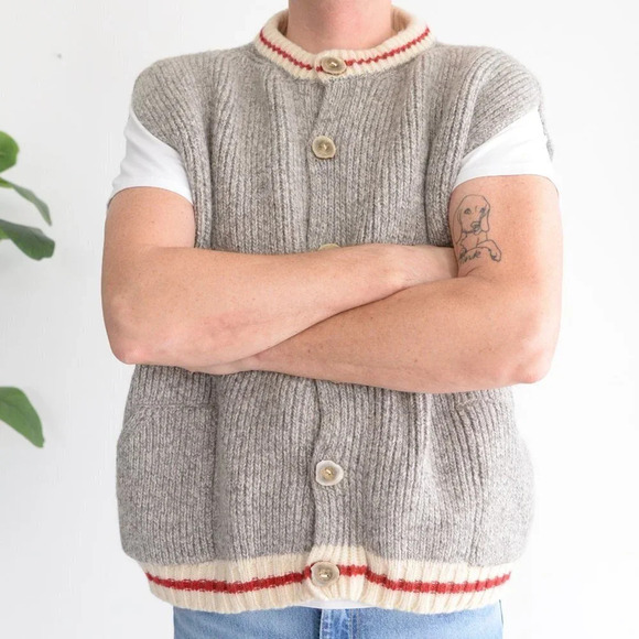 Cape Enrage Vintage Grey 100% Wool Sleeveless Vest ~Sz 46 - Picture 3 of 13